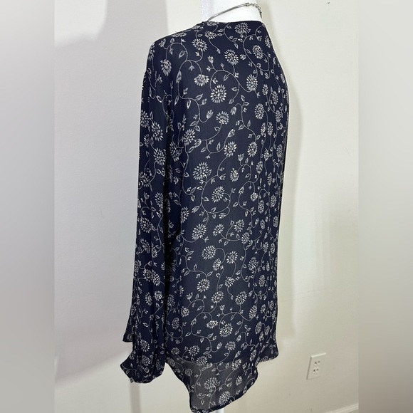 Rena Rowan for Seville sz 12p blouse, top in a sheer navy fabric - Picture 9 of 13
